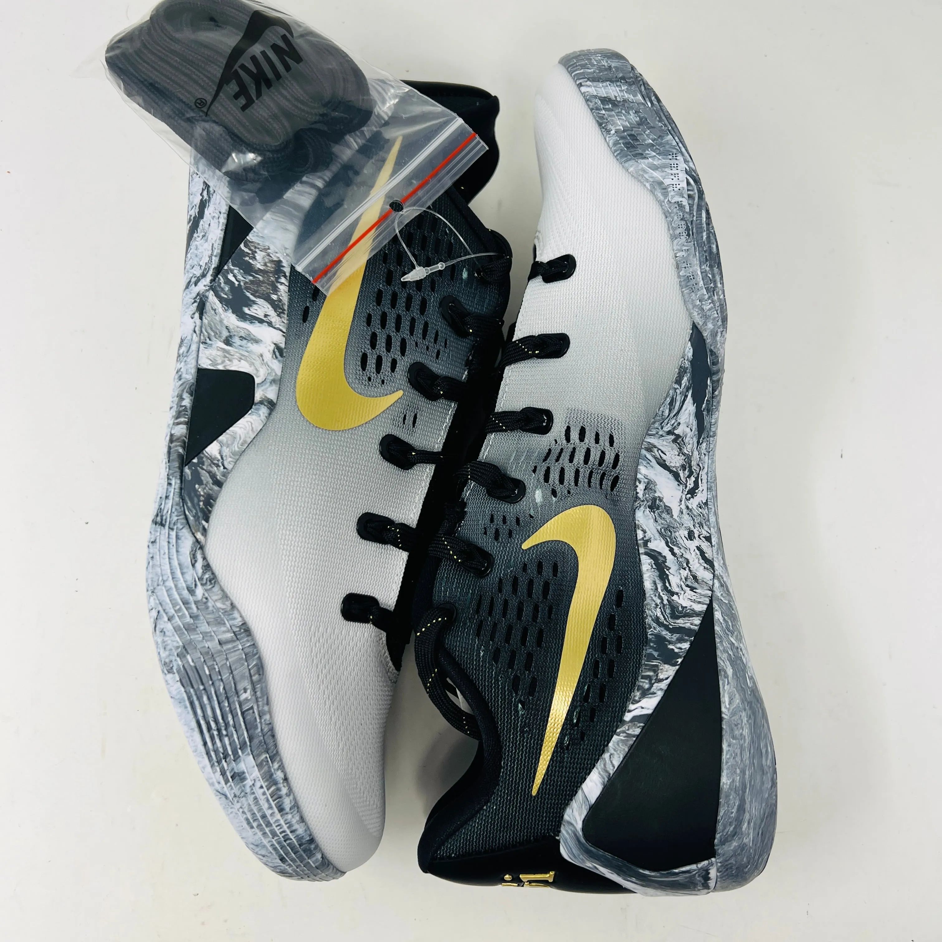Active elegance Nike Kobe 9 EM Low Protro Mambacita