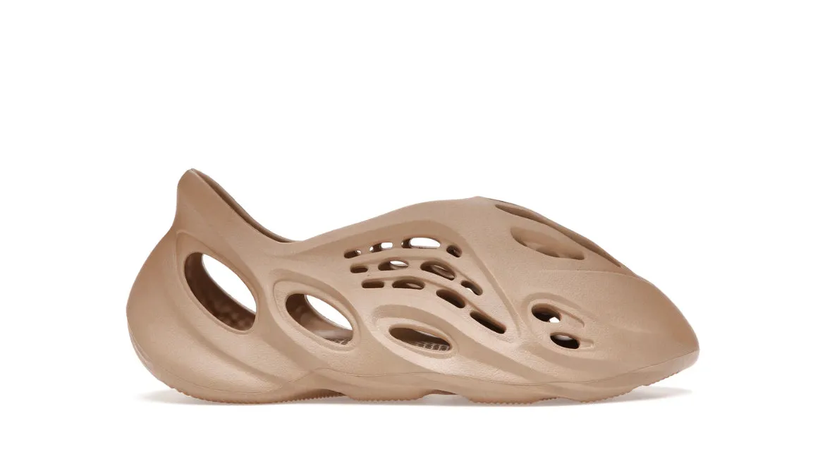 adidas Yeezy Foam RNNR Ochre Ergonomic Design