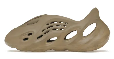 Foot Ease adidas Yeezy Foam RNNR Stone Sage