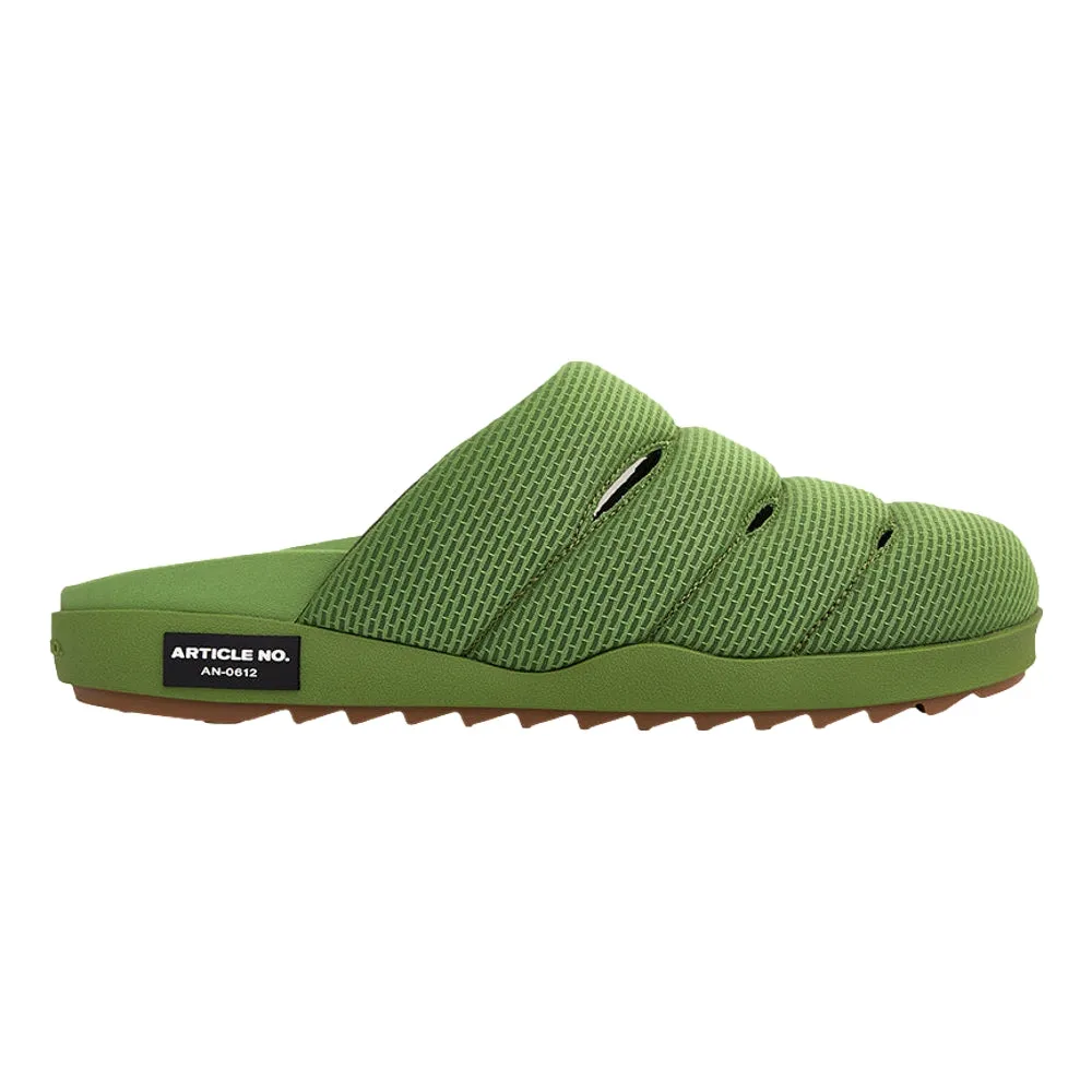 ARTICLE NO. VAGABOND PADDED CLOGS-GREEN Street Look Commuter Life