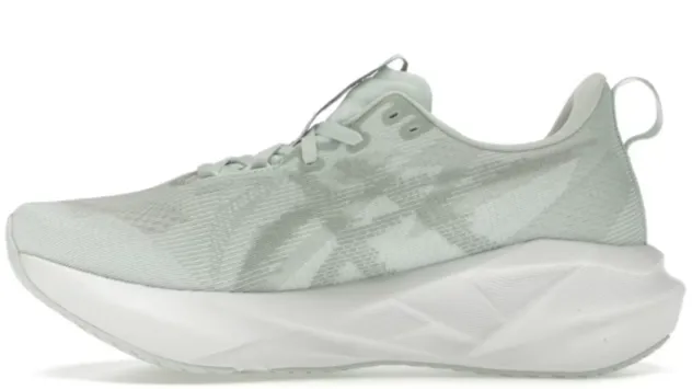 Low Impact Sole Slim Form ASICS Novablast 5 Pure Aqua Seal Grey