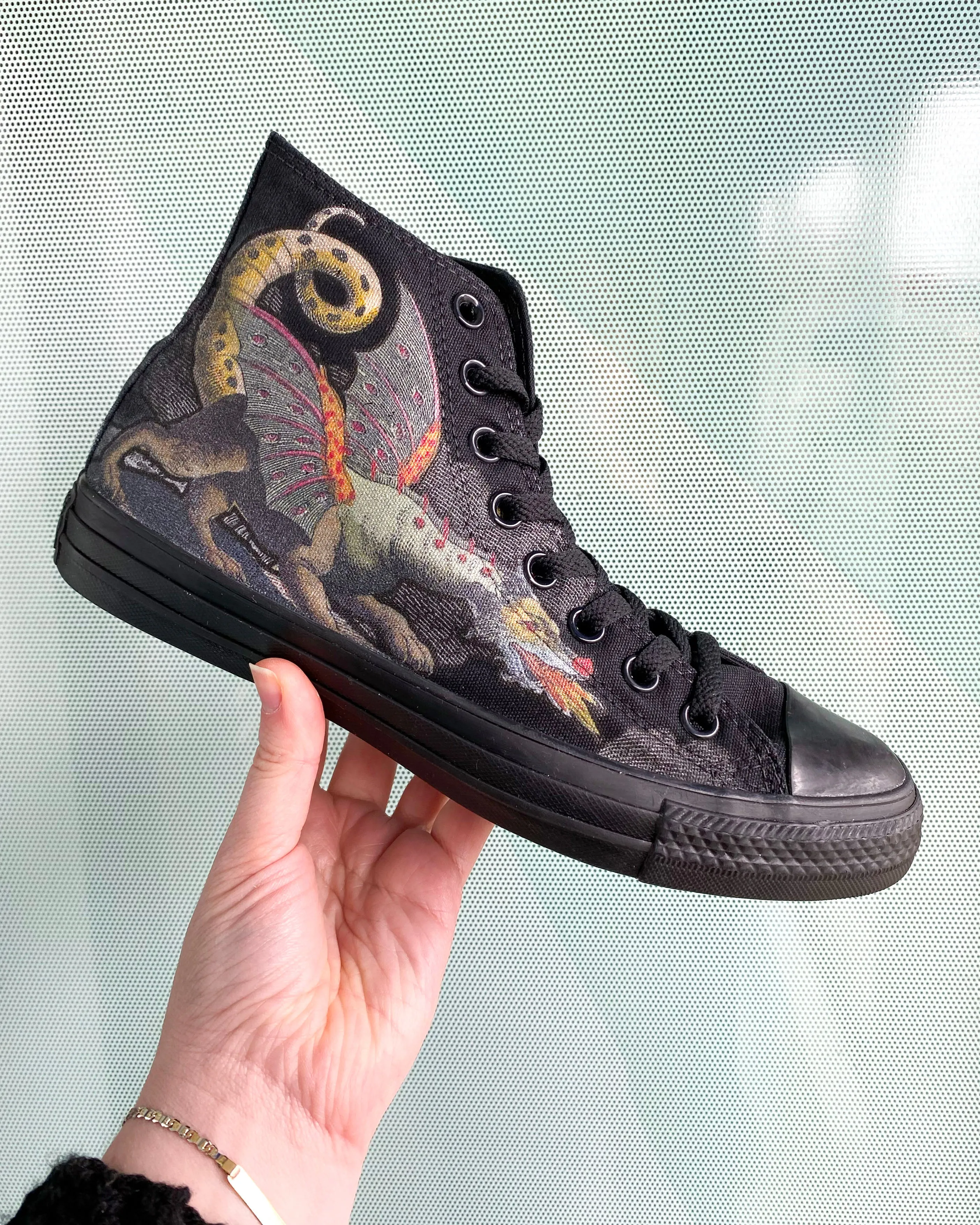 Durable Feel Baggins Original Hi Top Dragon's Roll