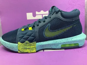 Lace Up Nike LeBron Witness 8 'Armory Navy Green Frost'