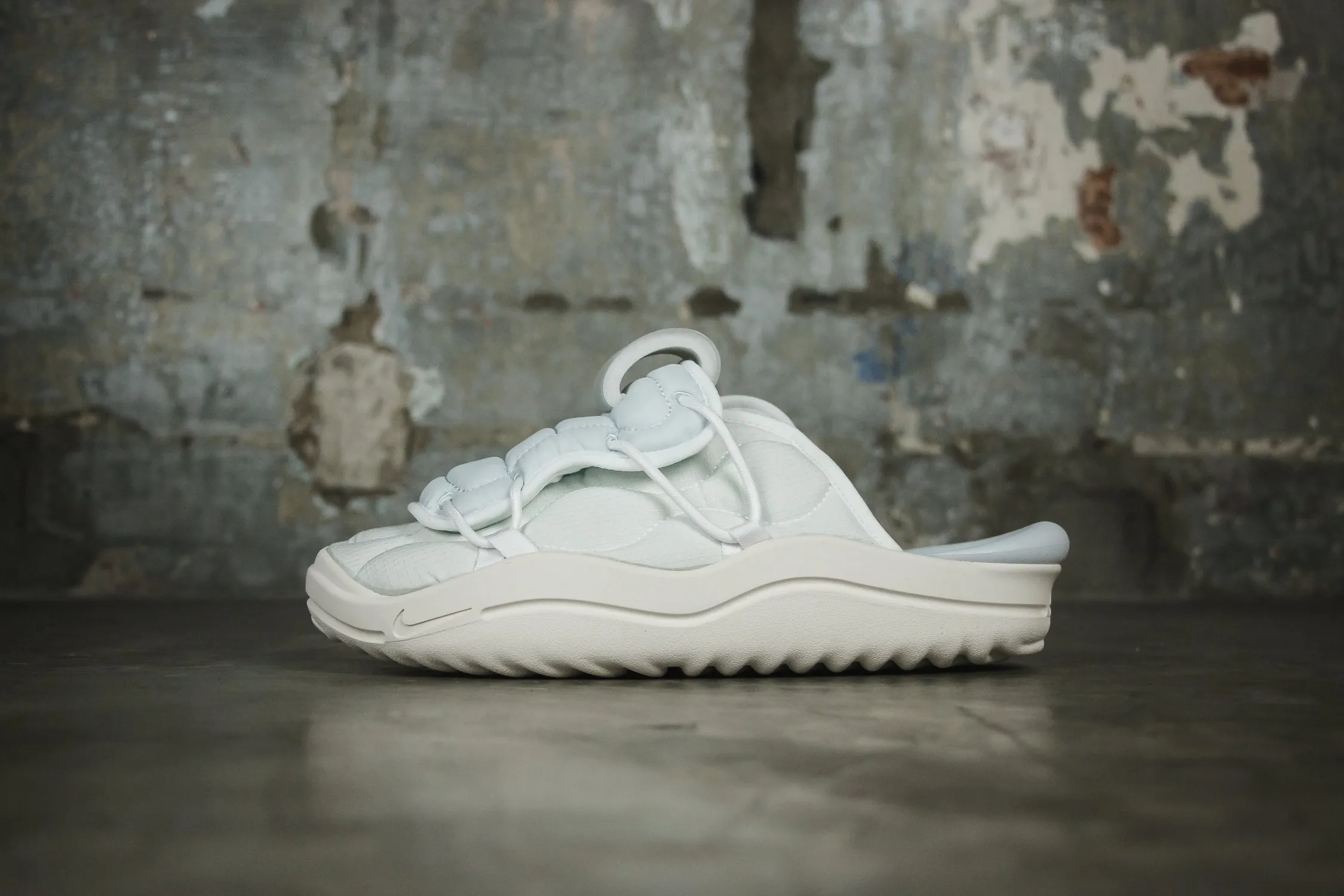 Classic Wear Nike Offline 3.0 White