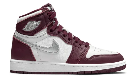 Jordan 1 Retro High OG Bordeaux (GS) Compression Resistant Collar Breathable flair