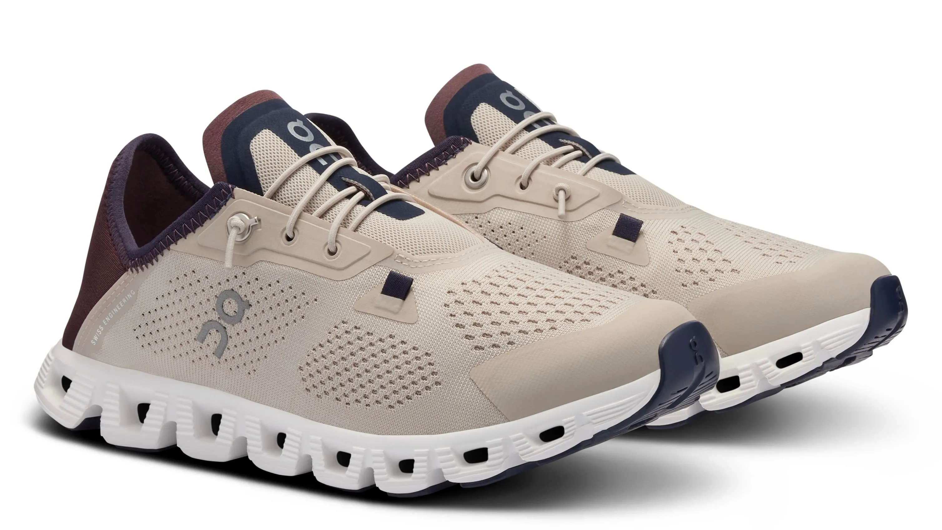 Wireless Lacing Tech Foam Cushioning On Running Cloud 5 Coast Sand Mulberry (w)