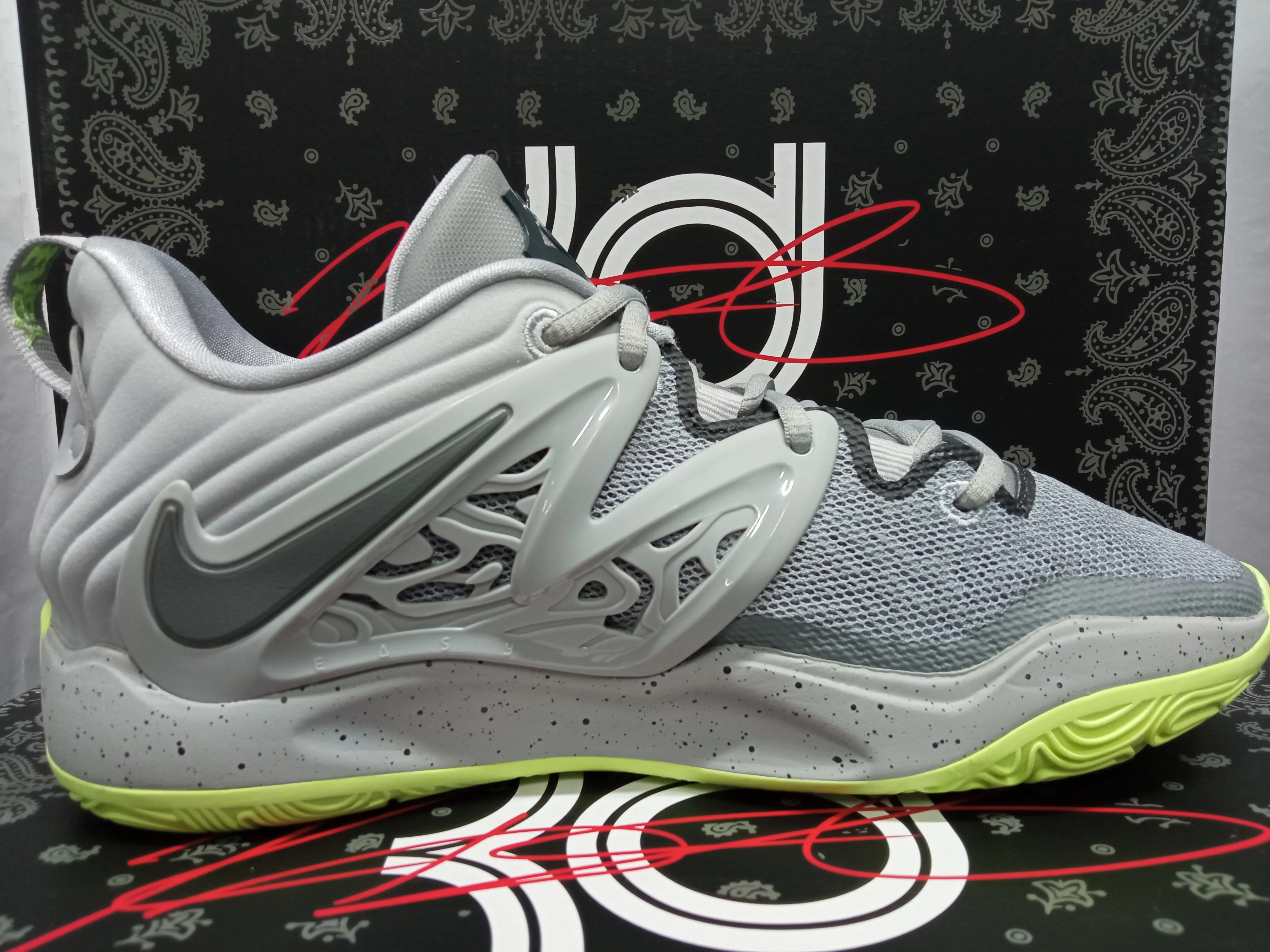 Ground Contact Feel High   Top Style Nike KD 15 TB 'Wolf Grey Speckled'