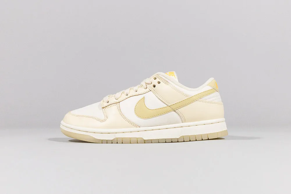 dirt path Nike Dunk Low Muslin and Team Gold