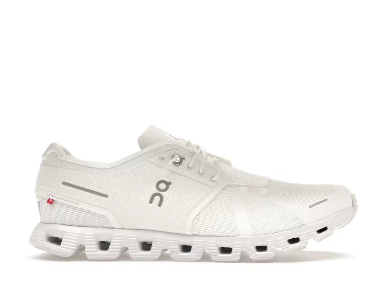 On Running Cloud 5 Undyed-White Loafers style workout shoes