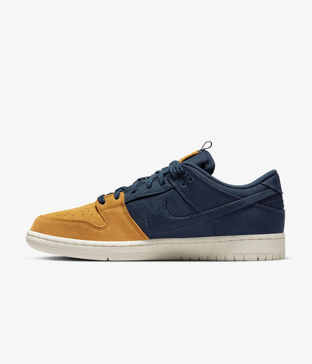 Exclusive chic Nike SB Dunk Low Pro Premium