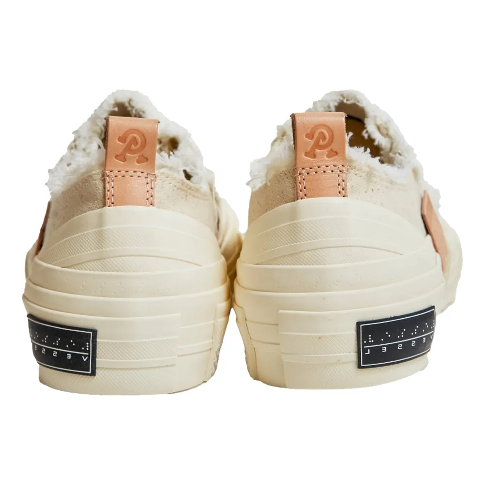 Minimal Pressure Fashion-Forward Look XVESSEL XVESSEL X PEACE AND AFTER G.O.P. LOWS-WHITE