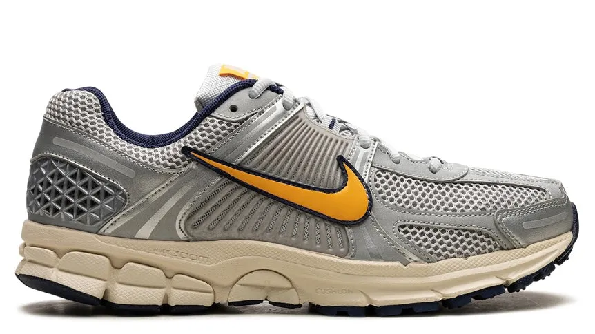 Nike Zoom Vomero 5 Pure Platinum Laser Orange (M) Urban Ride