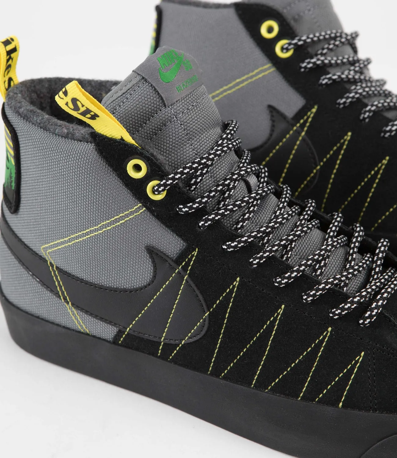Glammed-up Nike SB Zoom Blazer Mid Premium