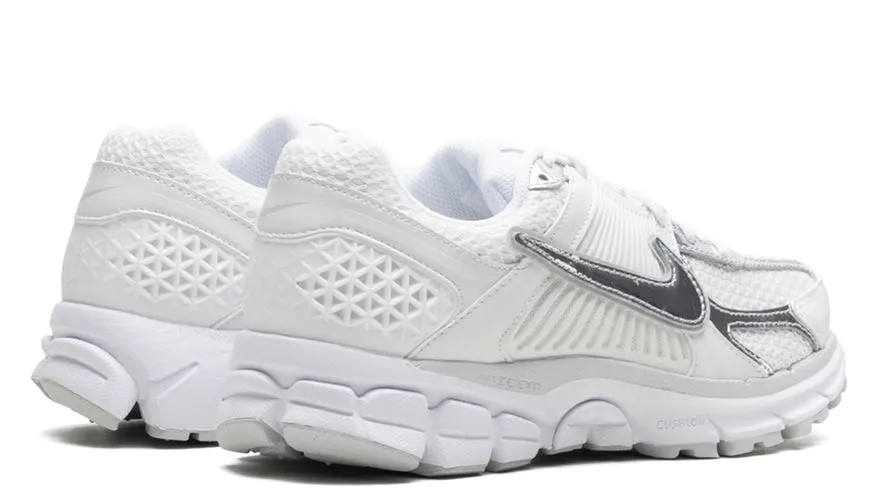 Nike Zoom Vomero 5 Chrome Toe (Women's) Urban Trek Lifestyle Mode