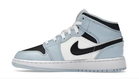 Weekend Sport Jordan 1 Mid Ice Blue (GS)