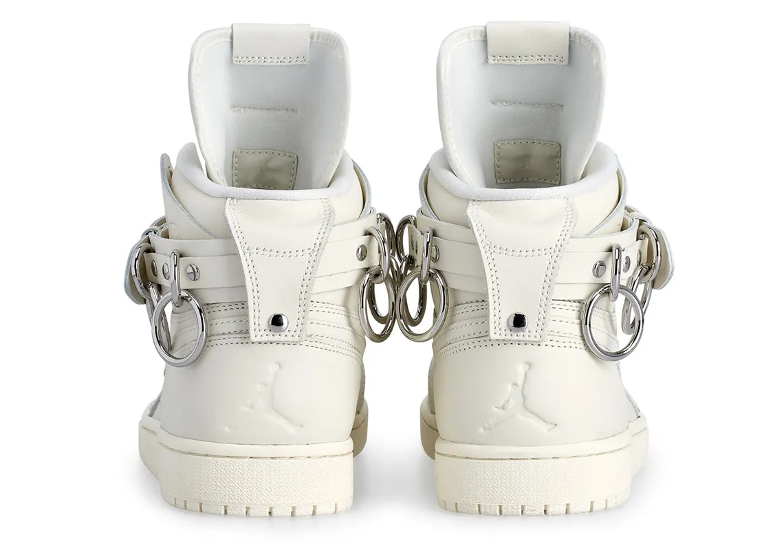 Smooth stride Jordan 1 Retro High Comme des Garcons White