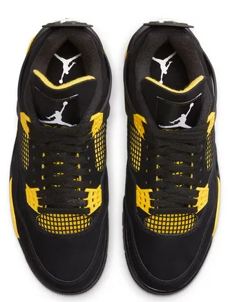 Jordan 4 Retro Thunder (2023) Light Movement