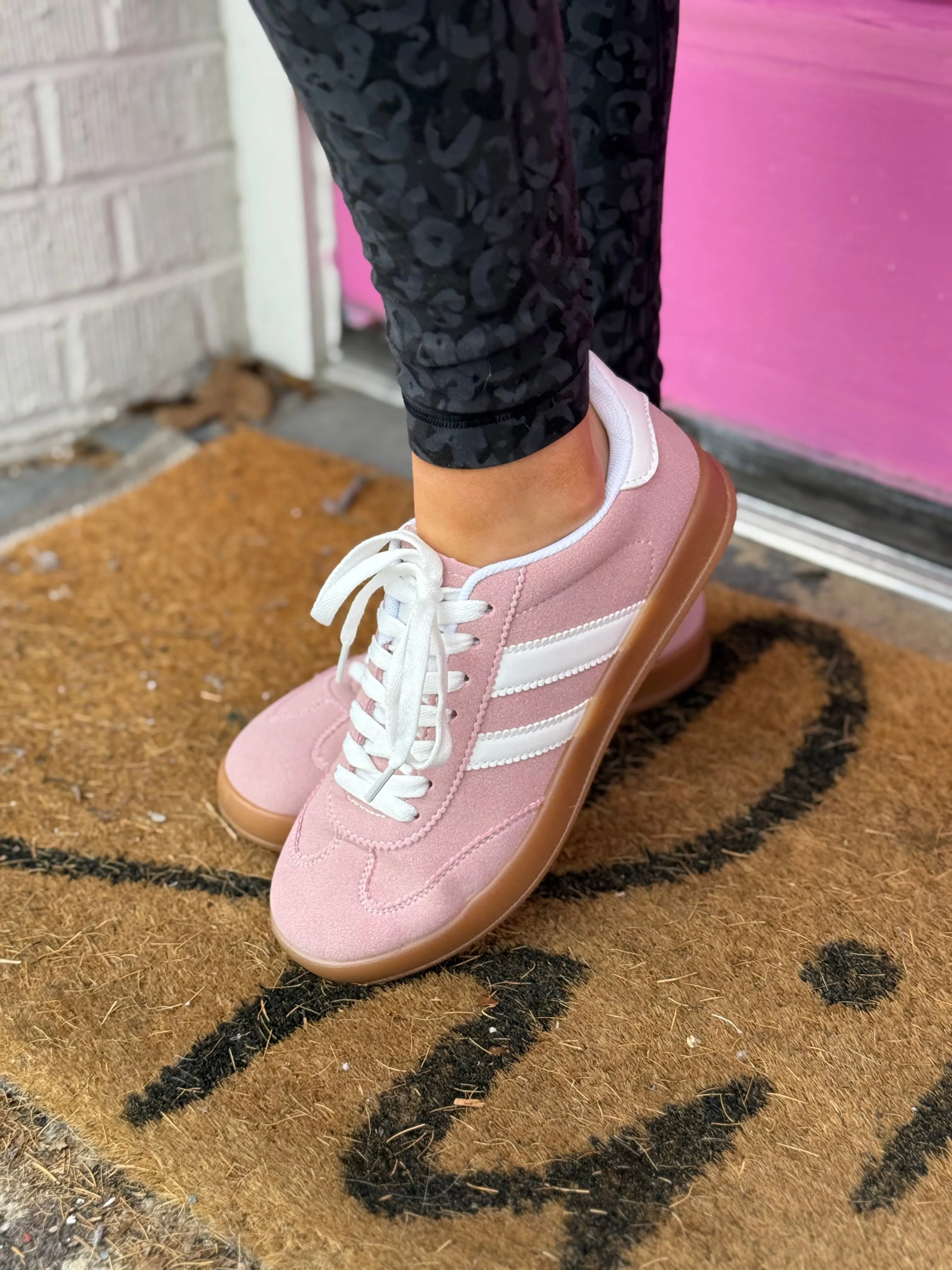 Low Top Stripe sneakers- Adult