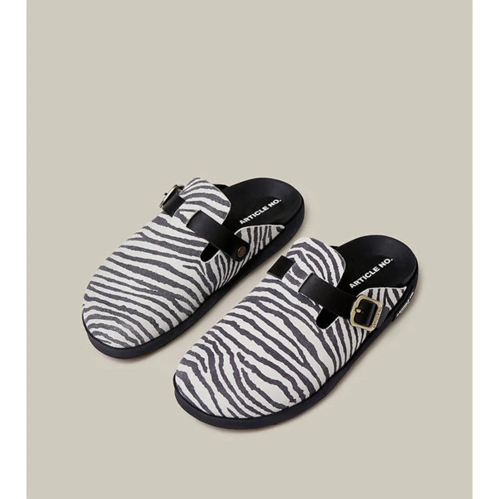 ARTICLE NO. VAGABOND LEATHER ZEBRA PRINT DRIFT CLOGS-ZEBRA Textured Pattern