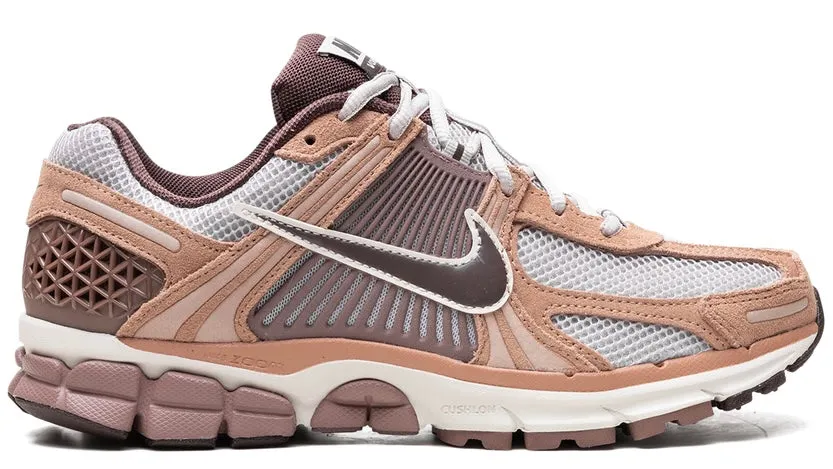 Impact Resistant Midsole Multi-Sport Design Nike Zoom Vomero 5 Dusted Clay