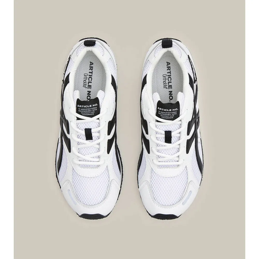 ARTICLE NO. DUNE LOW-TOP WHITE AND BLACK LOGO RUNNER-WHITE BLACK Cozy Interior