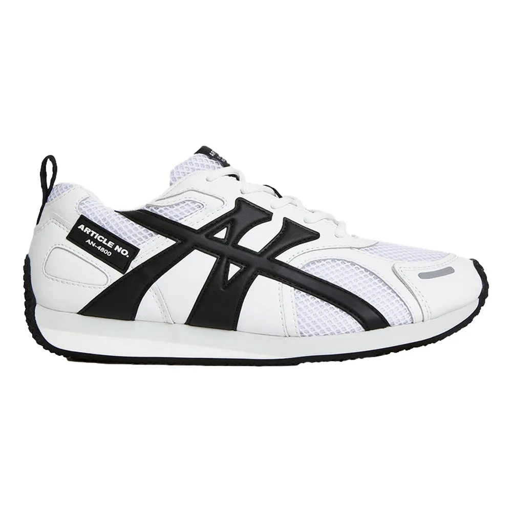 EcoFriendly ARTICLE NO. DUNE LOW-TOP WHITE AND BLACK LOGO RUNNER-WHITE BLACK