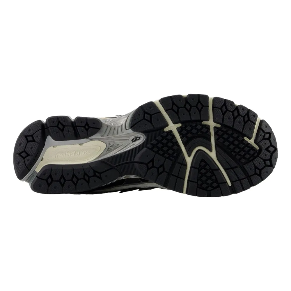 NEW BALANCE 1906-BLACK Motion Friendly Footwear Style