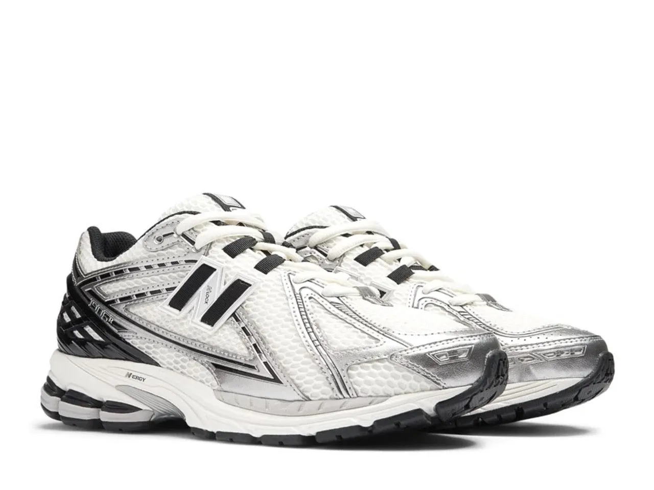 Retro design Unibody Construction New Balance 1906R Silver Black