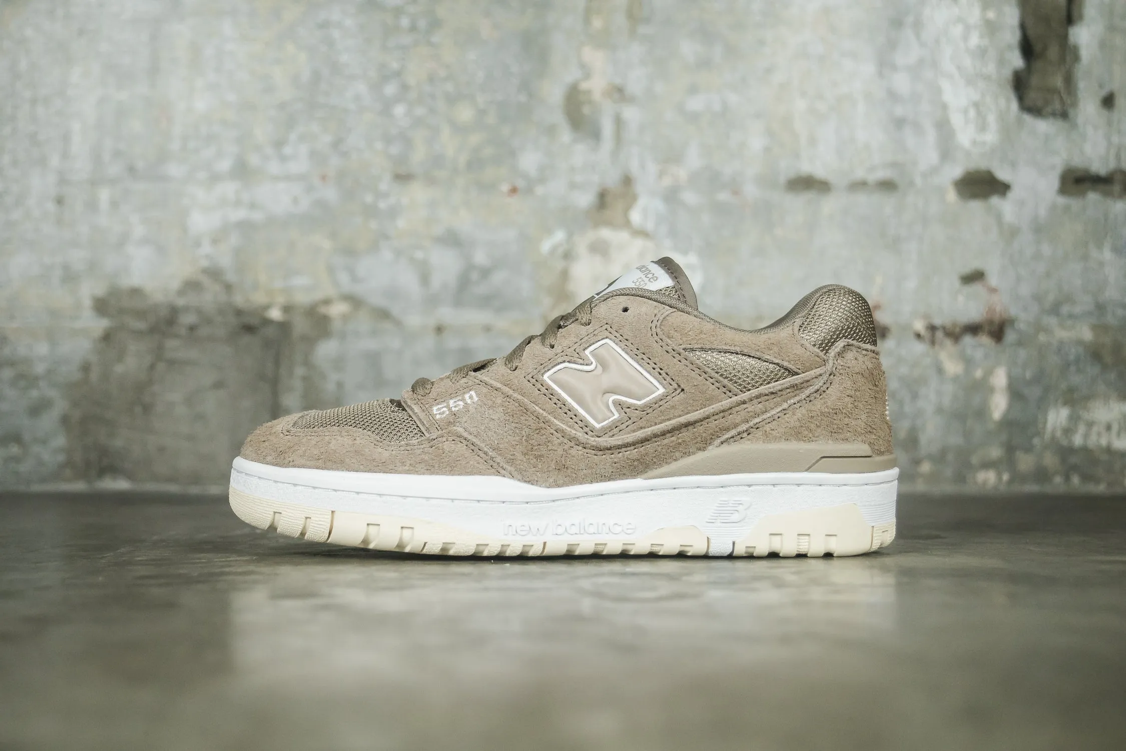 New Balance 550 Mushroom Low Heel