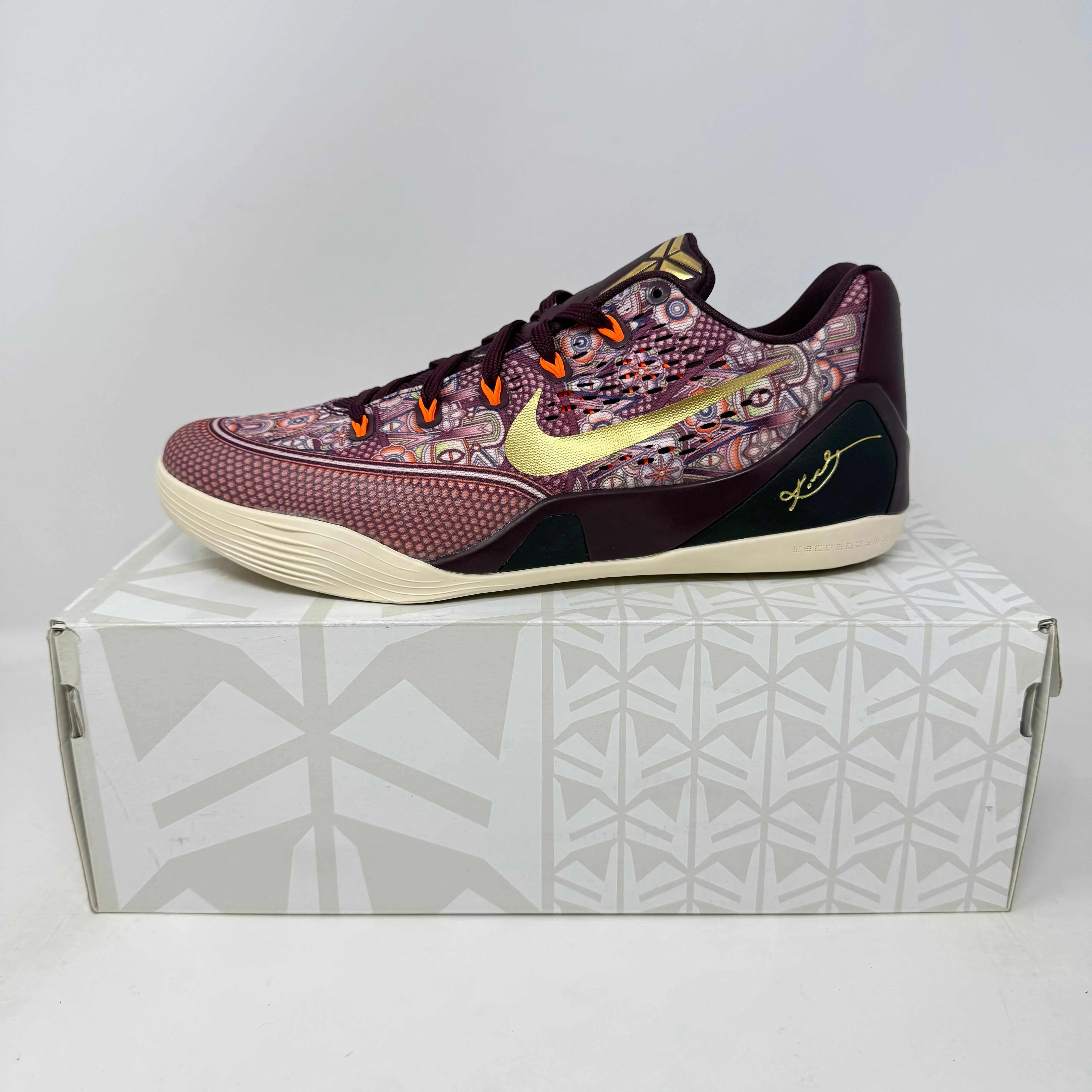 Nike Kobe 9 EM Low Silk Sneakers Mesh Upper Support Cushion