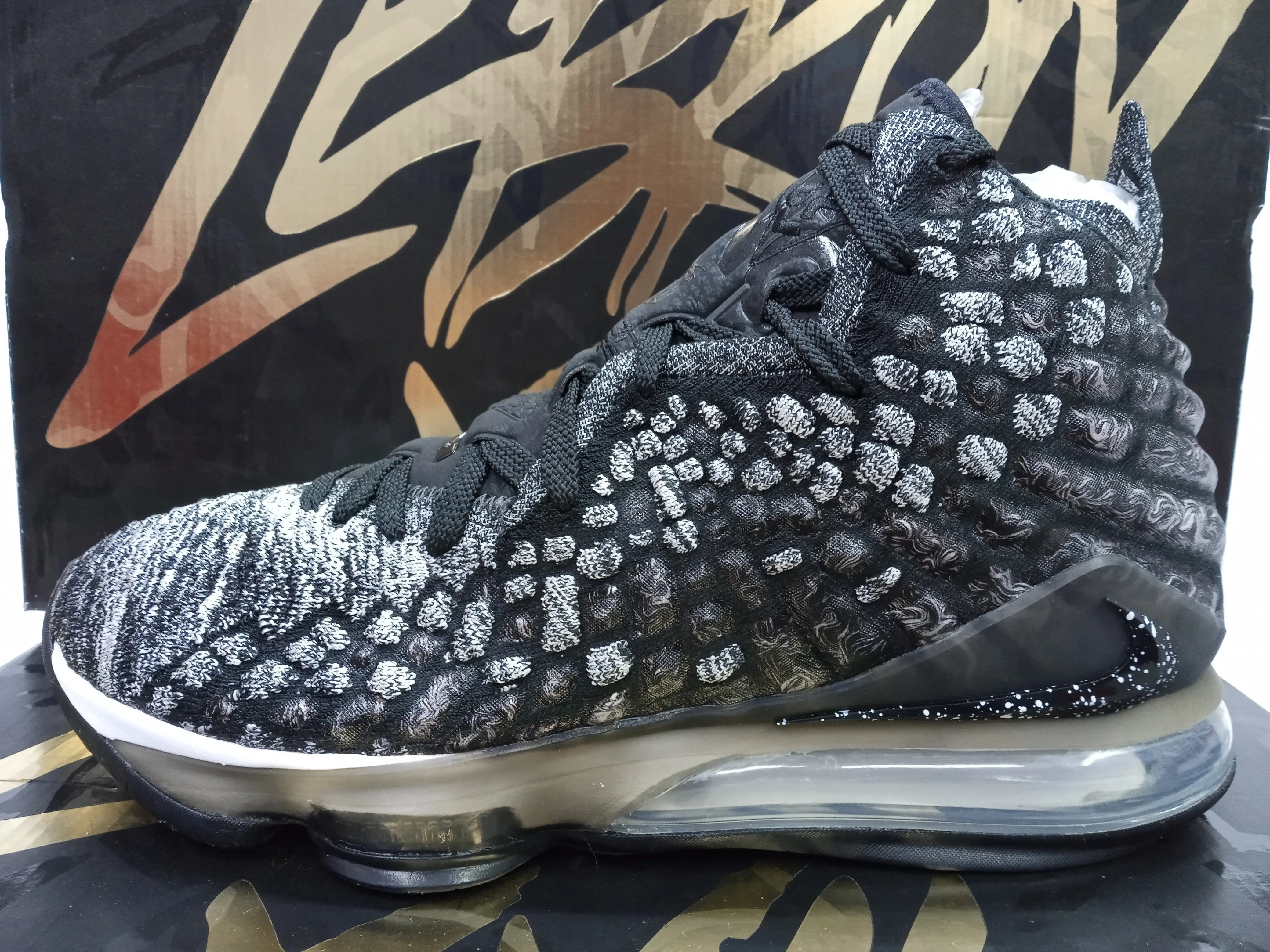 WaterResistantCoating Eco friendly materials Nike Lebron 17 In The Arena