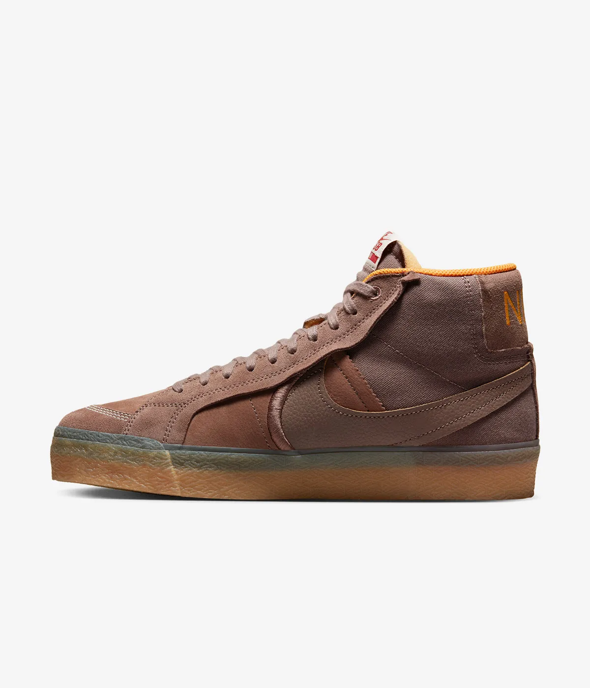 Nike SB Zoom Blazer Mid Premium Plus Glide Motion