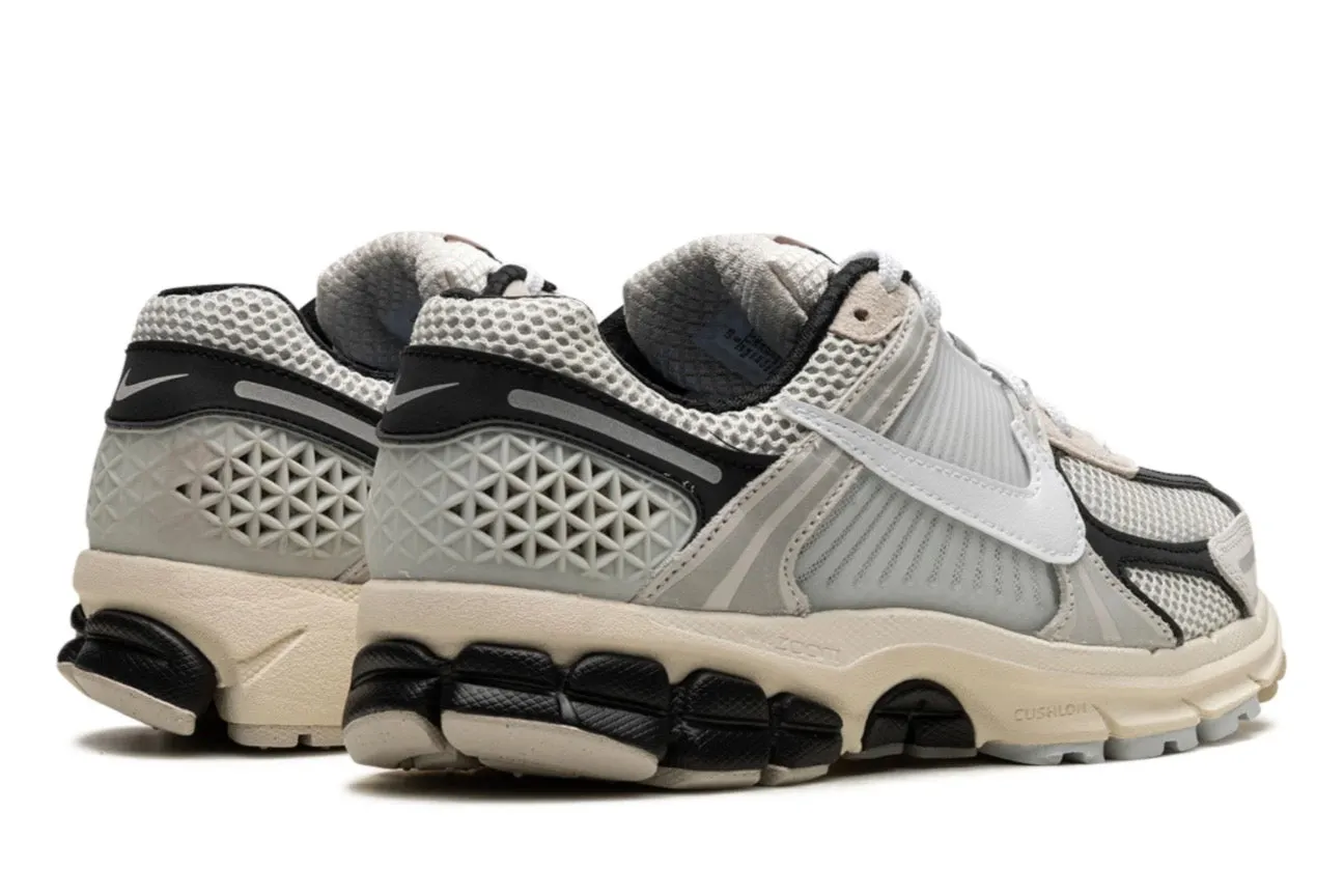 Nike Vomero 5 Supersonic Light Bone Black Breathable Ventilation Thermoplastic Compound