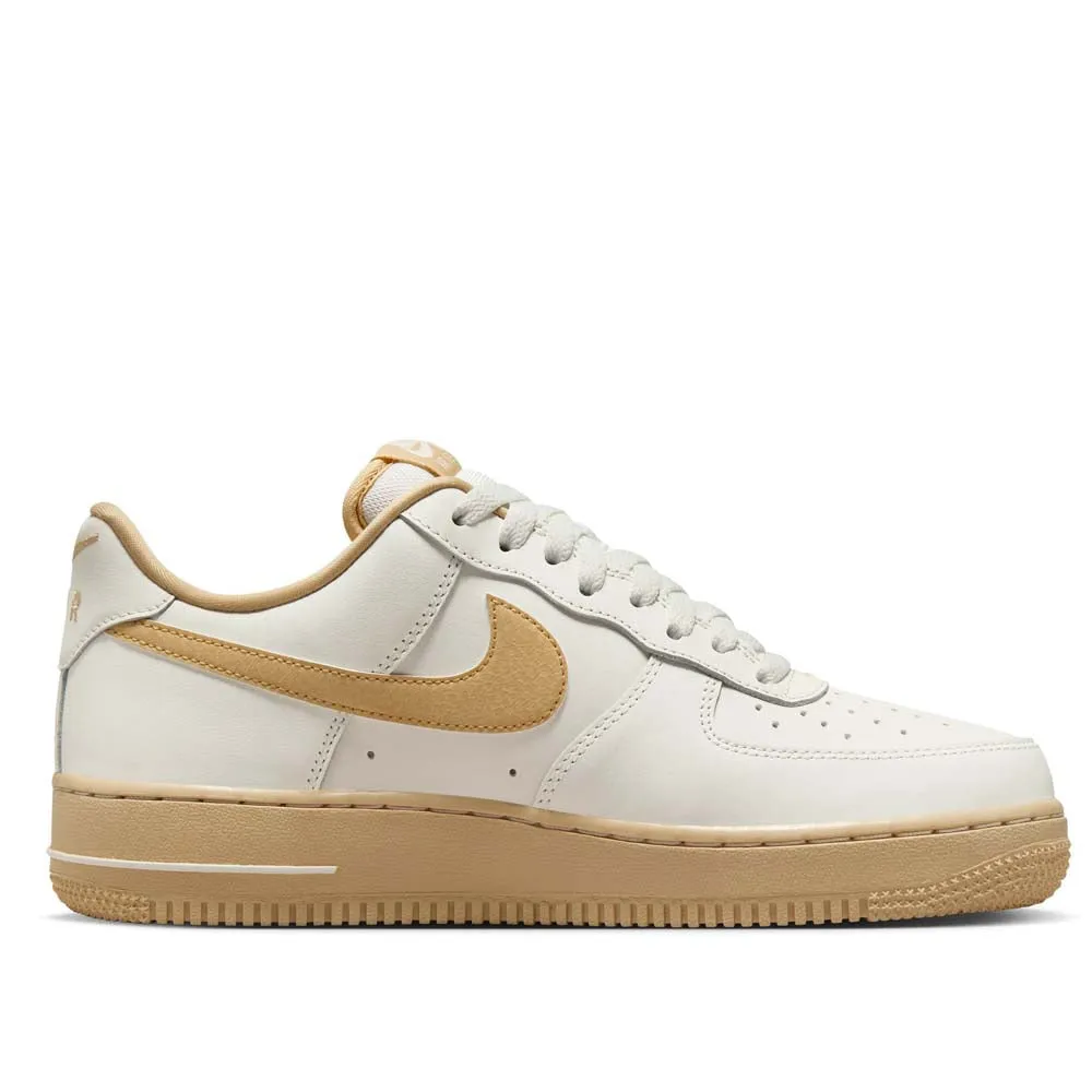 Nike Women's Air Force 1 07 Shoes Soft Everyday