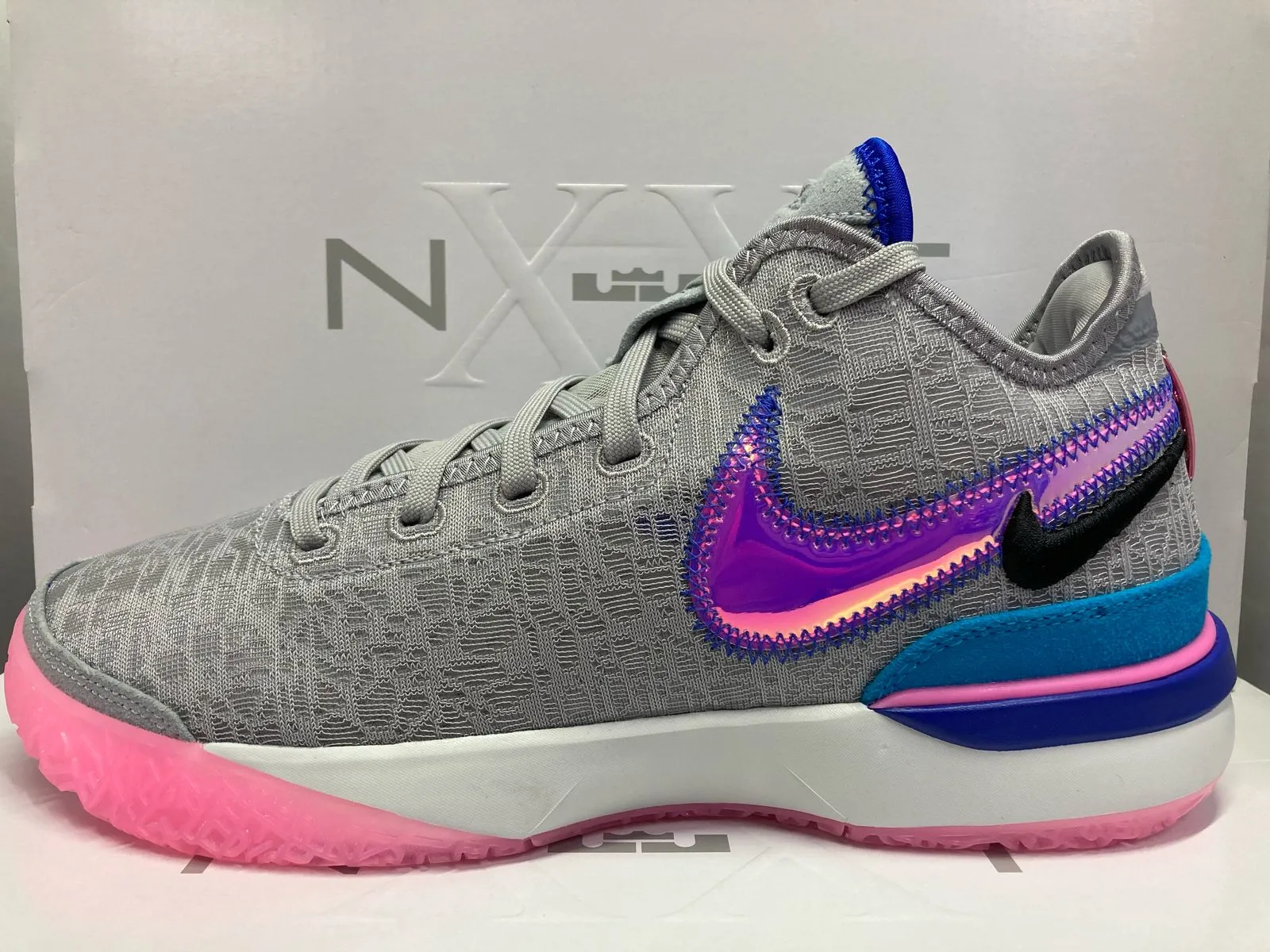 Nike Zoom LeBron NXXT Gen '1984' Comfortable ankle support