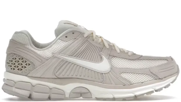 Motion Cushion Nike Zoom Vomero 5 Light Orewood Brown
