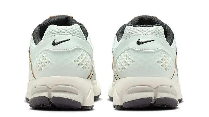 Modern Feel Nike Zoom Vomero 5 Light Silver Chrome (Women's)