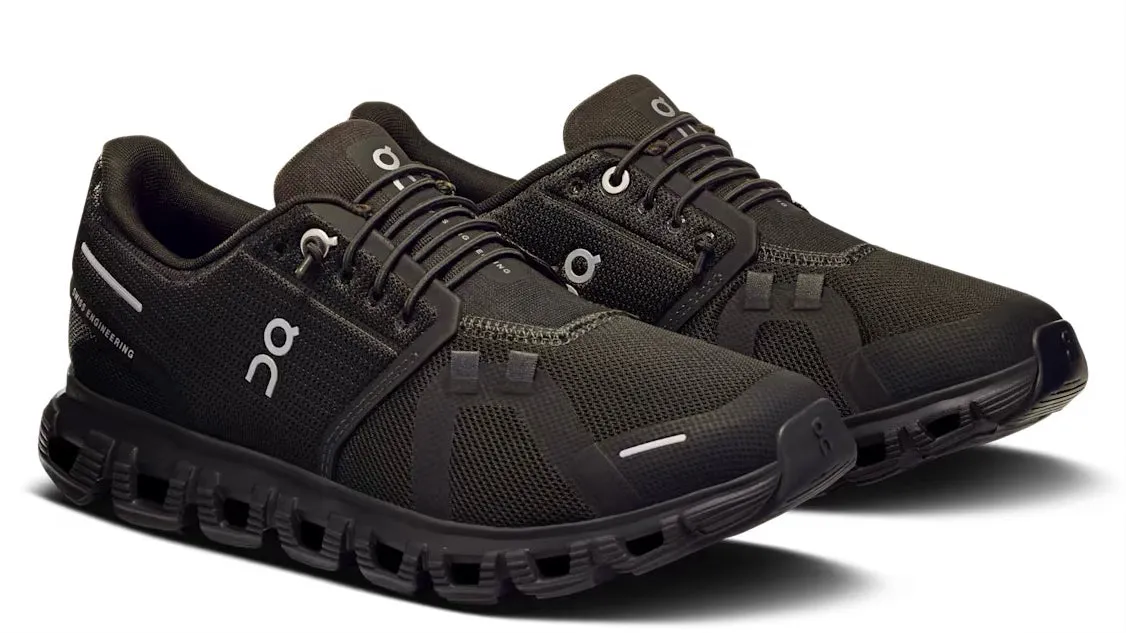 Hyper Durable Rubber Compound Heel Counter Structure On Running Cloud 6 Black (Womens)