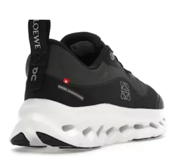 Airflow Channeling On Running Cloudtilt 2 LOEWE Black