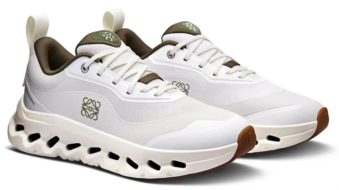 Soft Collar Ventilated Collar Design On Running Cloudtilt 2 LOEWE White Khaki (Women's)