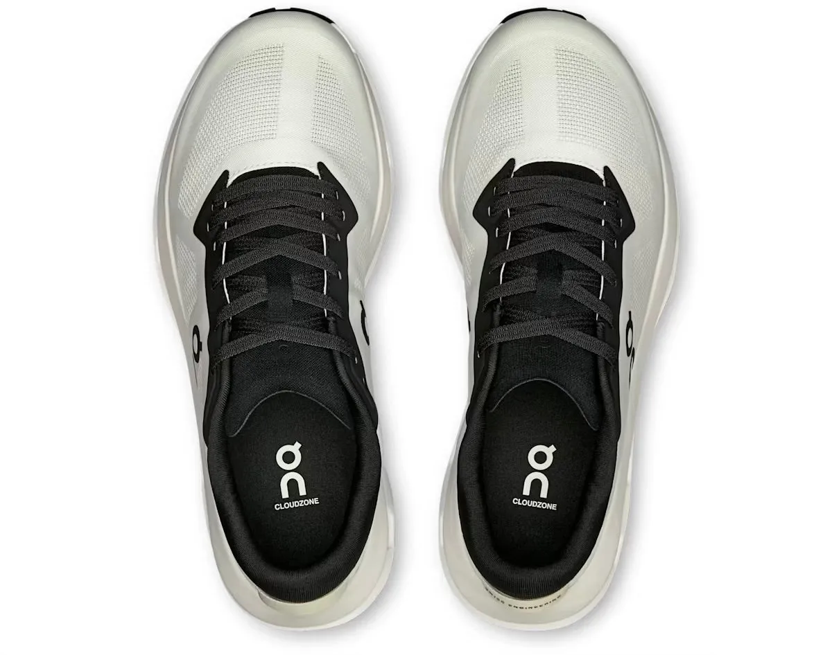 Dynamic Movement MinimalistDesign On Running Cloudzone Ice Black