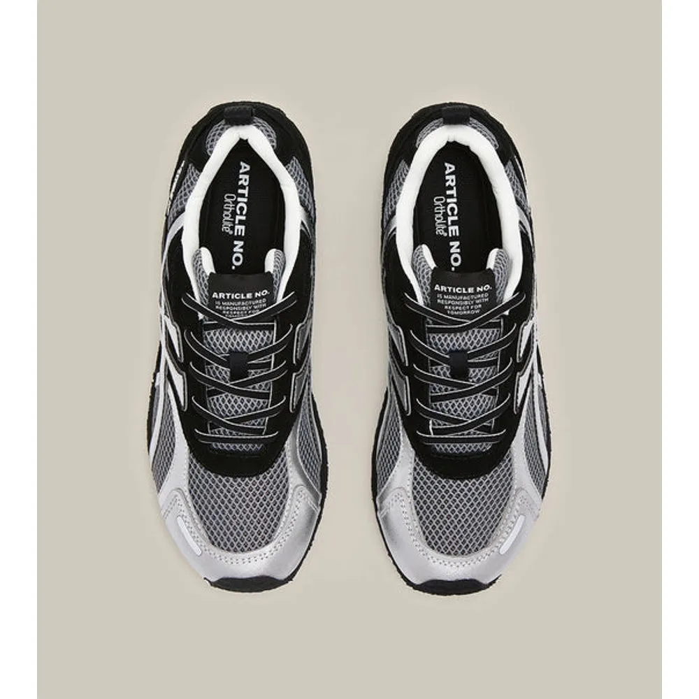 Daily Ease ARTICLE NO. DUNE LOW-TOP BLACK AND SILVER LOGO RUNNER-BLACK BLACK