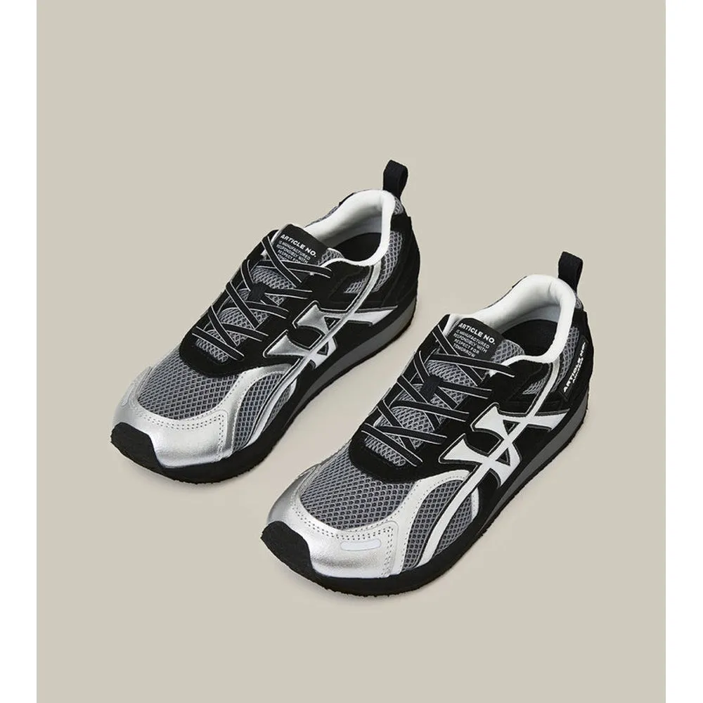 ARTICLE NO. DUNE LOW-TOP BLACK AND SILVER LOGO RUNNER-BLACK BLACK Food Tour