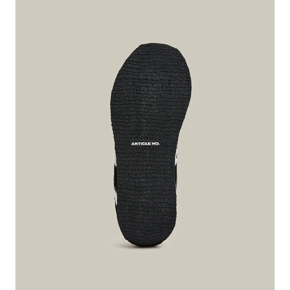 ARTICLE NO. DUNE LOW-TOP BLACK AND SILVER LOGO RUNNER-BLACK BLACK Comfortable Cushions