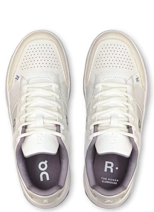 Comfy Fit Adjustable Laces On The Roger Clubhouse White Fade (Women's)