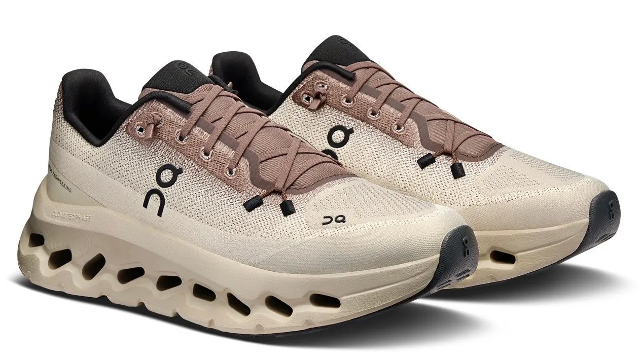 Flexible Zones On Running Cloudtilt Clove Sand (Womens)