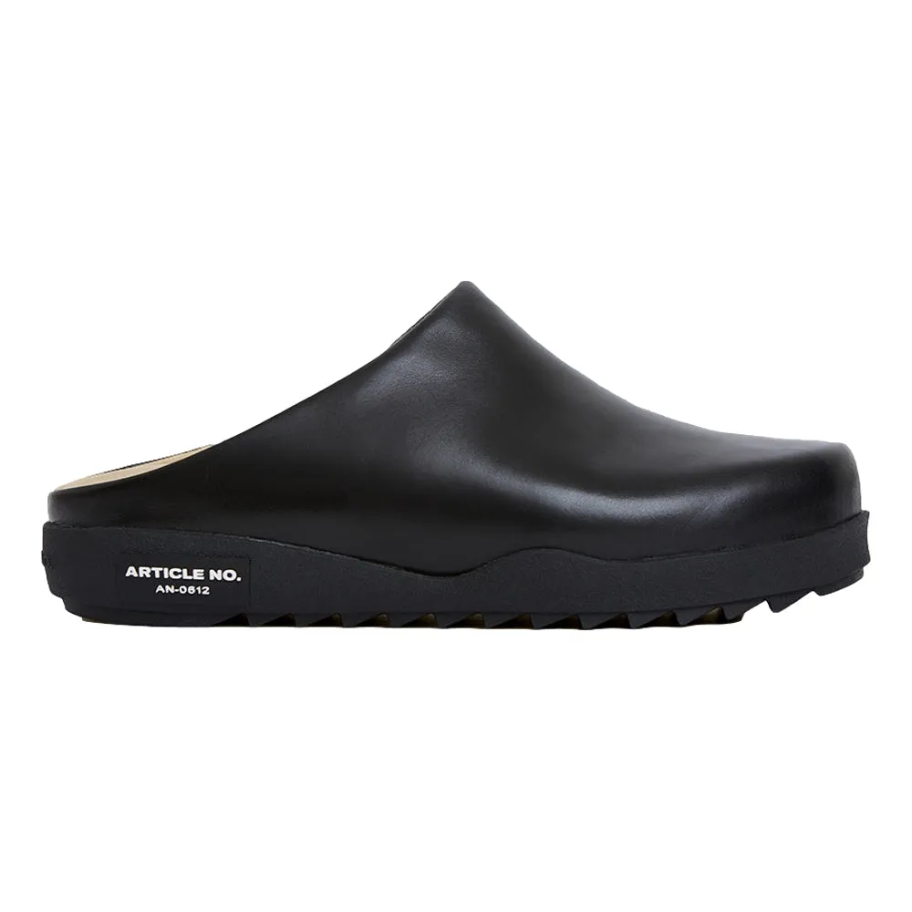 ARTICLE NO. VAGABOND CALF LEATHER BLACK MULE-BLACK BLACK Sturdy sole Relaxed Fit