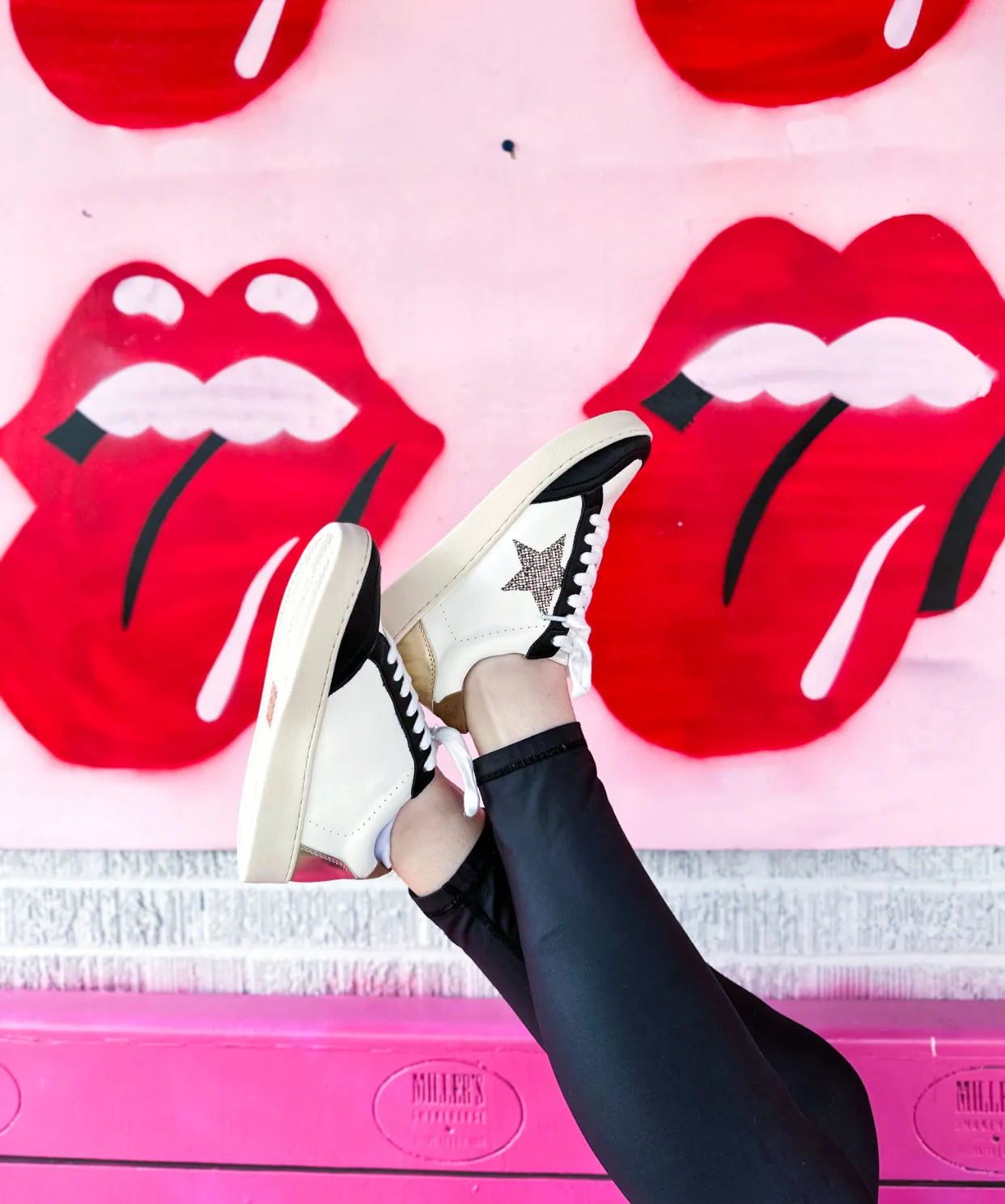 Summer-Vibe Black   Gold Star Sneakers