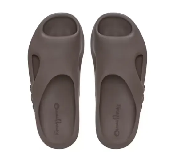 Takashi Murakami Ohana Surippa Slide Cappuccino Fit Easy Textile Upper