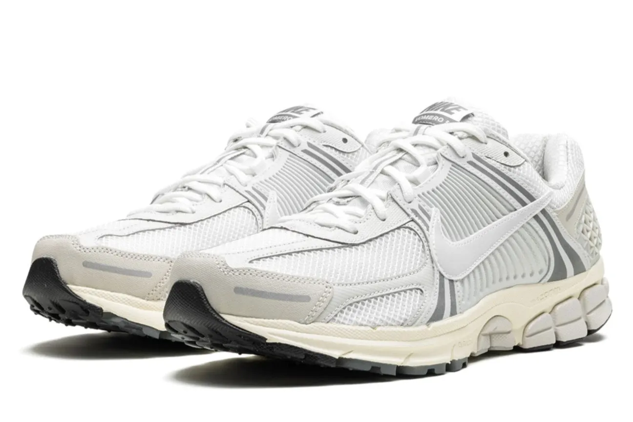Nike Zoom Vomero 5 Platinum Tint Sleek Option